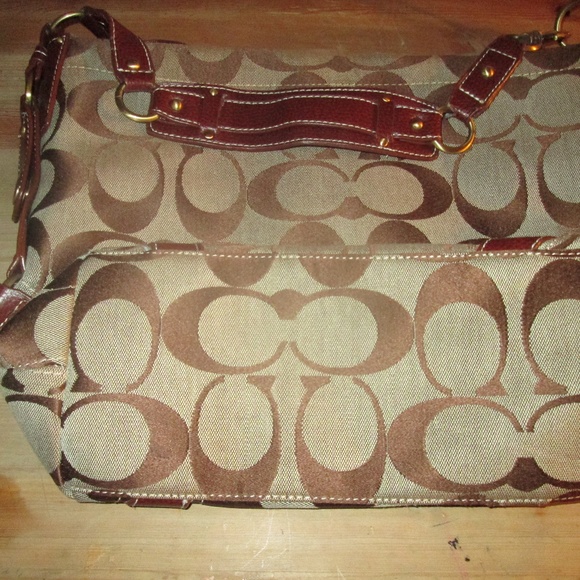 BEAUTIFUL BRAND NEW/ NEVER USED COACH BAG.. - Picture 1 of 5